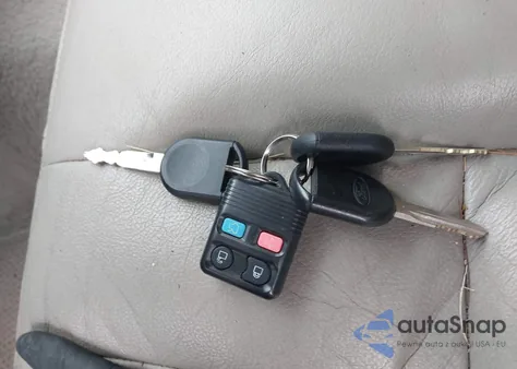 2007 Mercury Grand Marquis Ls из США, поврежденный, VIN 2MEFM75V77X639059